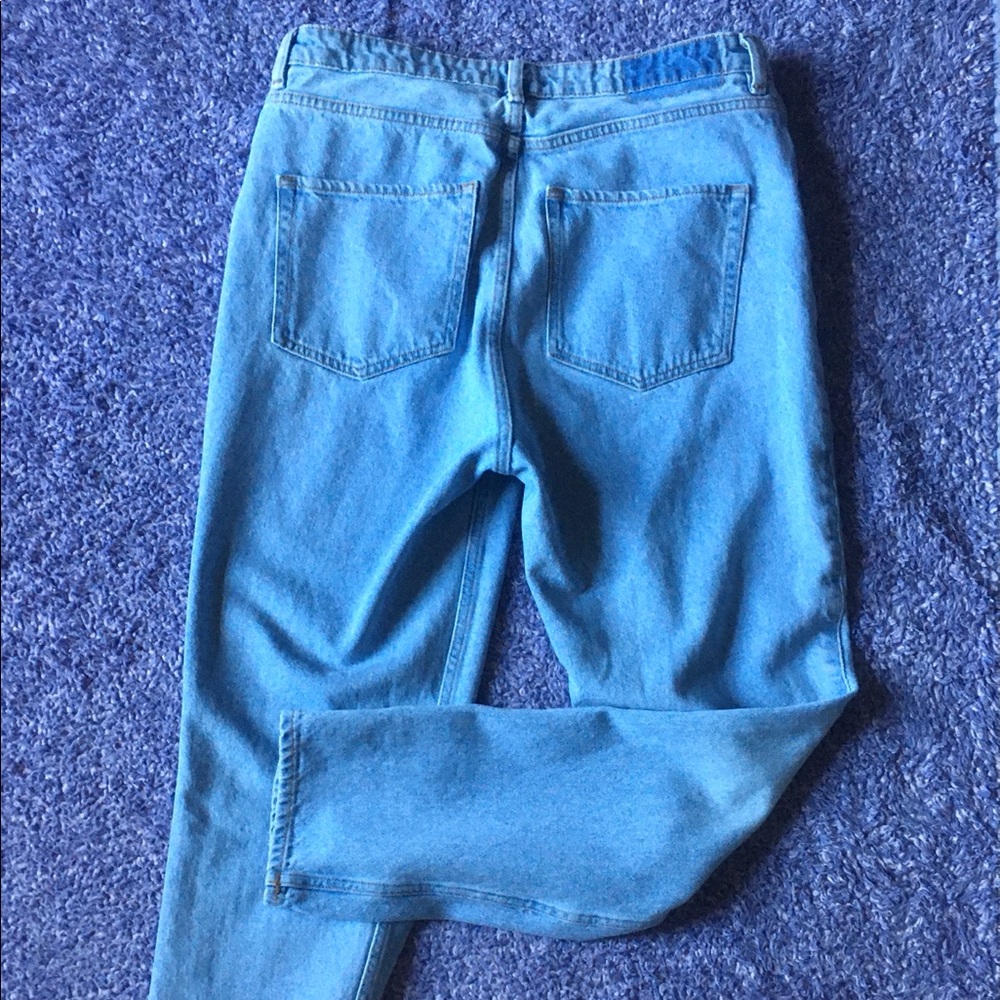SOLD ❀ H&M high-waisted light wash mom jeans - Picture 4 of 4